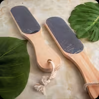 سوهان پا چوبی از بین بردن پوست مرده پا کمک به درمان ترک پا کمک به درمان بیماری های پوستی پا