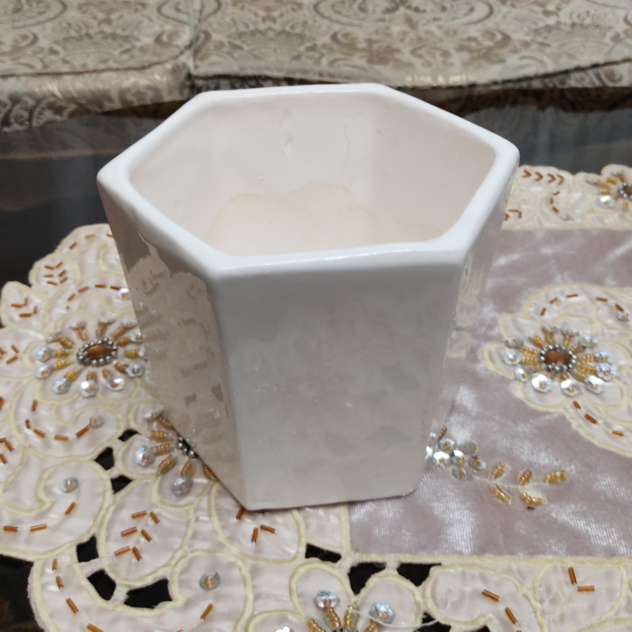 گلدان سرامیکی شش ظلعی تک رنگ کیفیت جنس خوبه