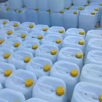 وایتکس 20 لیتری درصد بالا که باید 3 برابر اب بهش زد تا بشه وایتکس بازاری