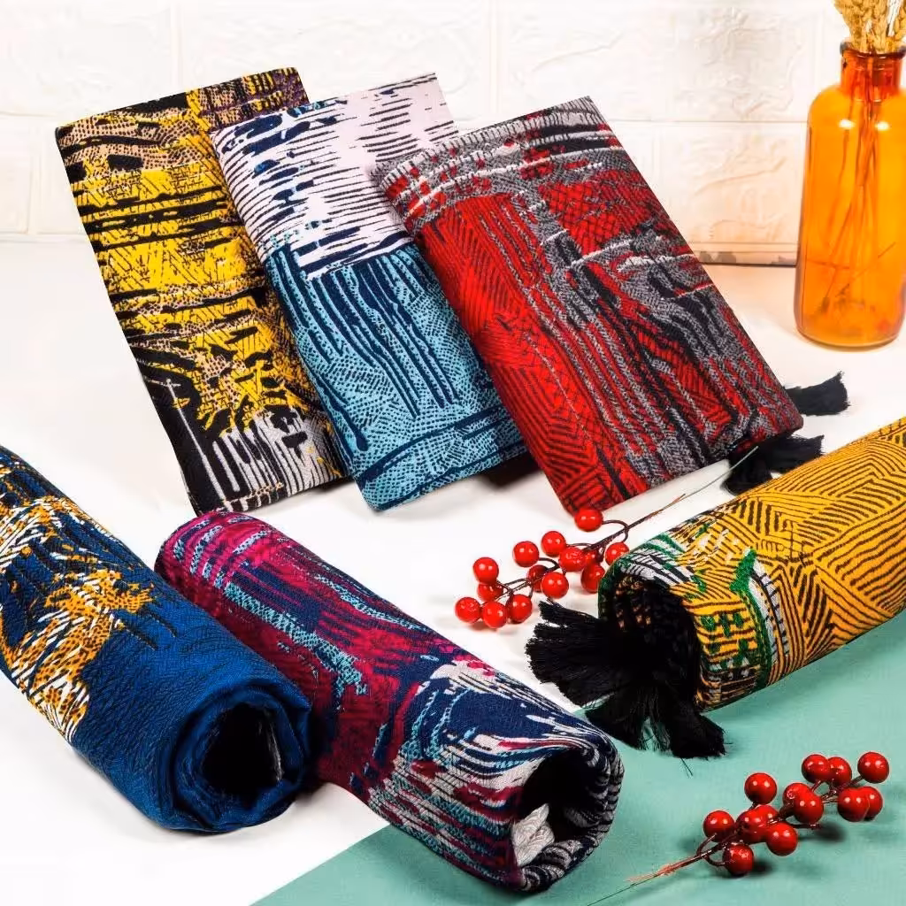 روسری نخی دور دستدوز منگوله دار