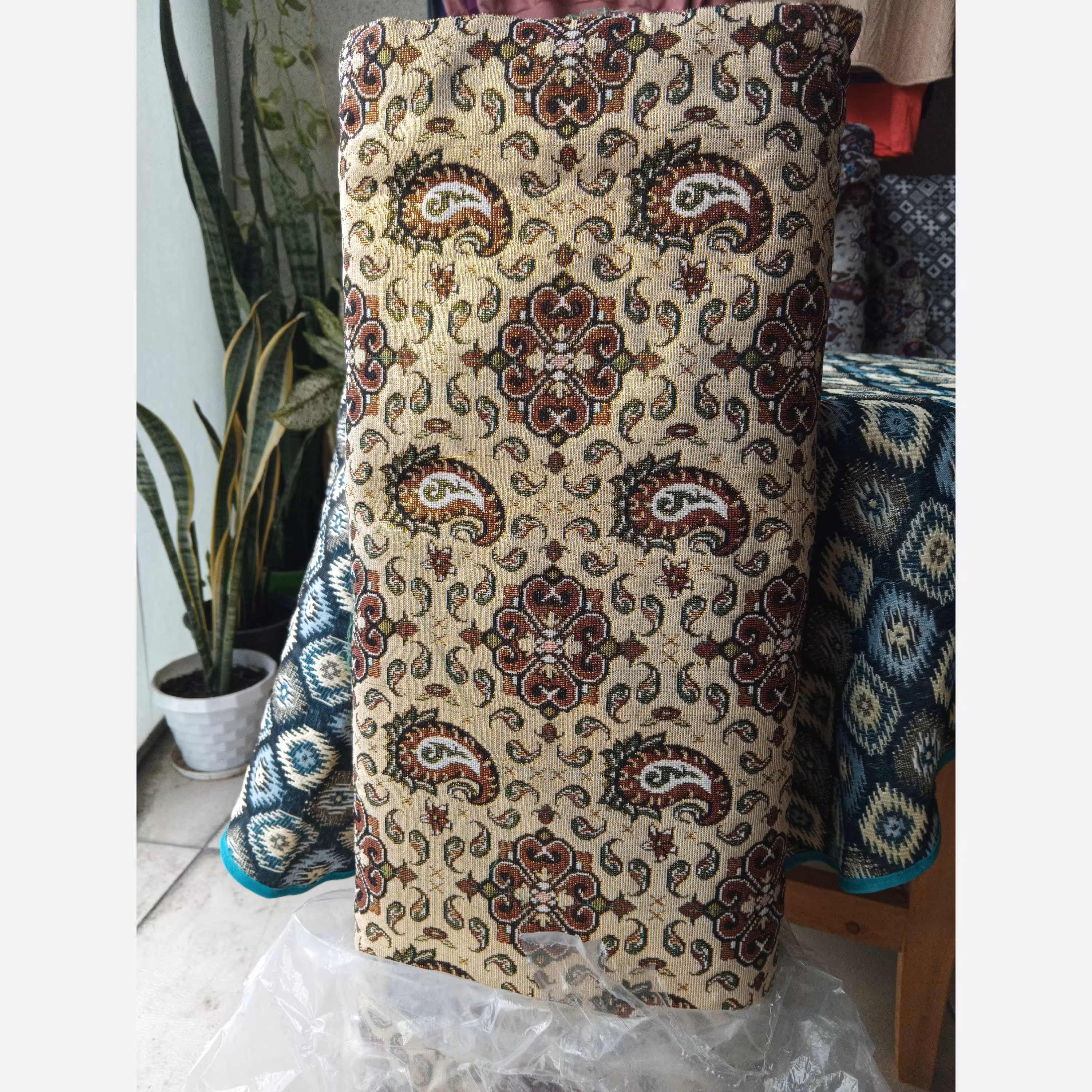 سفره ترمه یزد طرح لیلی ومجنون لمه دار  1متری عرض 90 