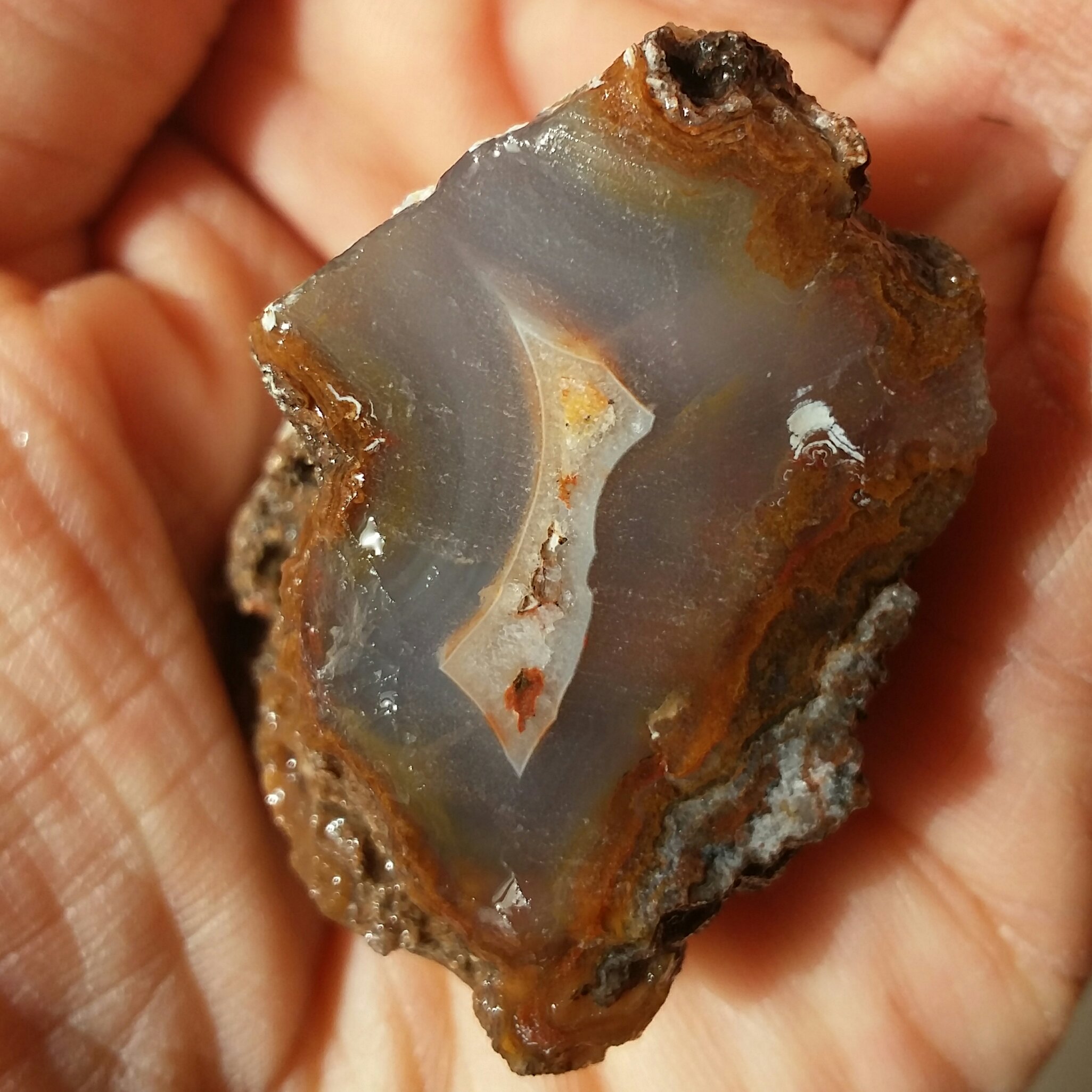 سنگ راف عقیق سلیمانی رنگی 3بعدی محشر کاملاا طبیعی
تابلو نقاشی طبیعی دیدنی