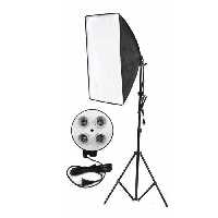 نور ثابت پروژکتور 4 لامپ به همراه سافت باکس و پایه نور 805