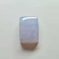 نگین عقیق کبود (طول: 1.6 سانتی متر. عرض: 1.3 سانتی متر. ارتفاع: 0.5 سانتی متر.)