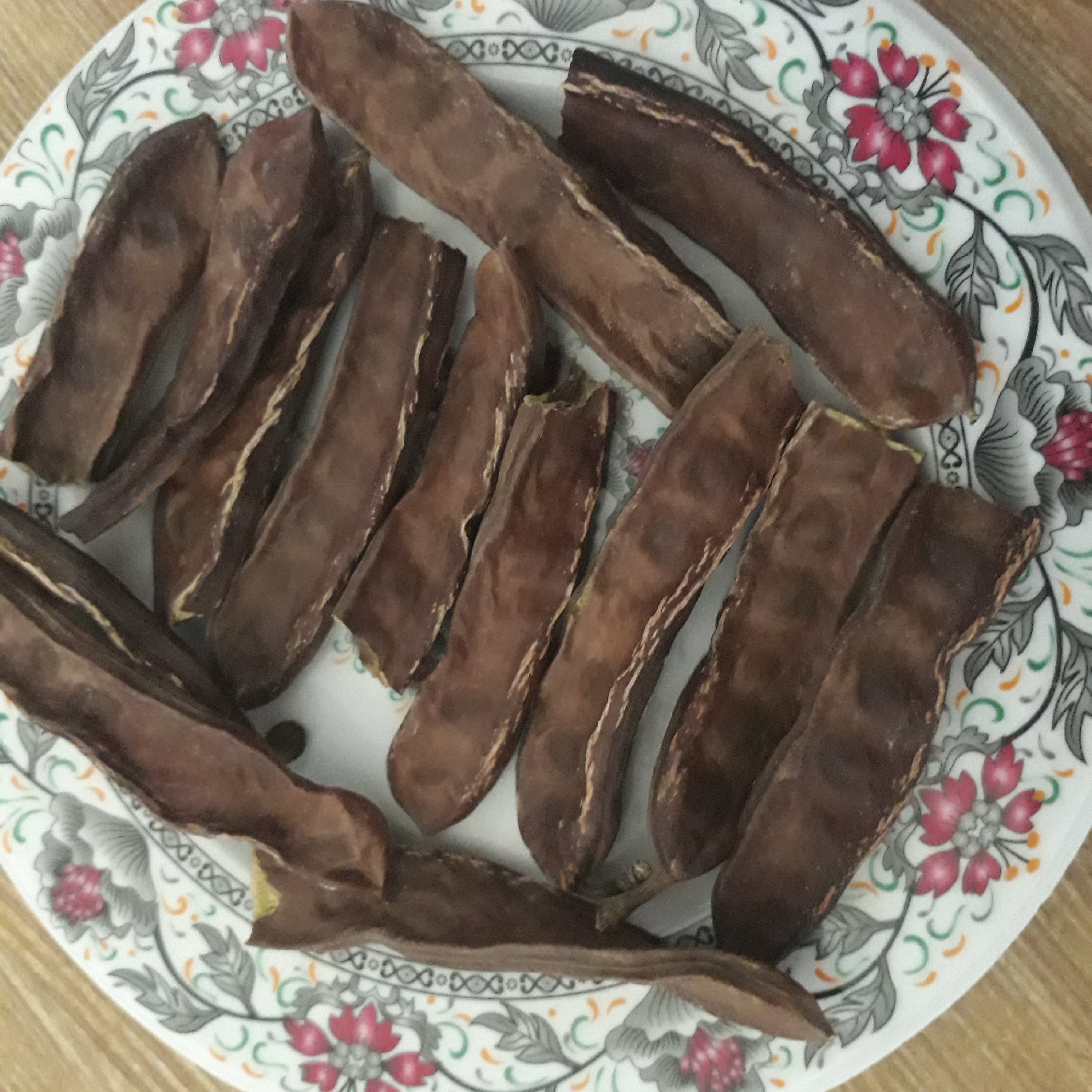 2 کیلو خرنوب درجه1 ایرانی
