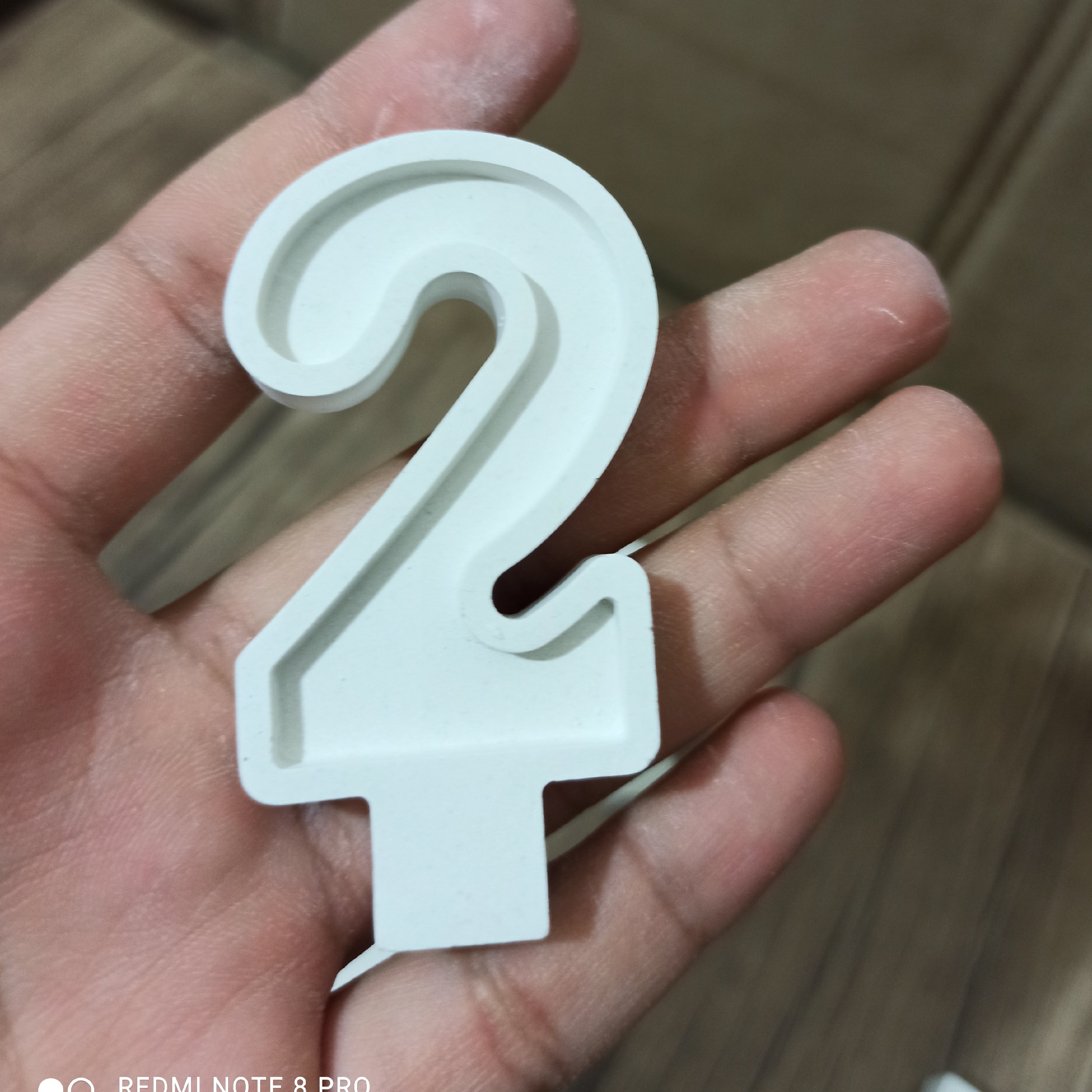 بیس خام عدد 2، ارتفاع 7 سانت ، جنس بتنی سنگی ، بیس عدد دو