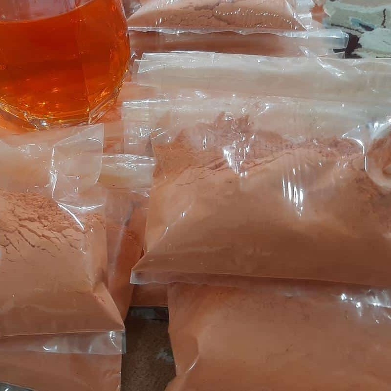 پودر زعفران درجه یک
پودرهمراه با دانه های زعفران هستش دربسته های 25 گرمی و 50 گرمی