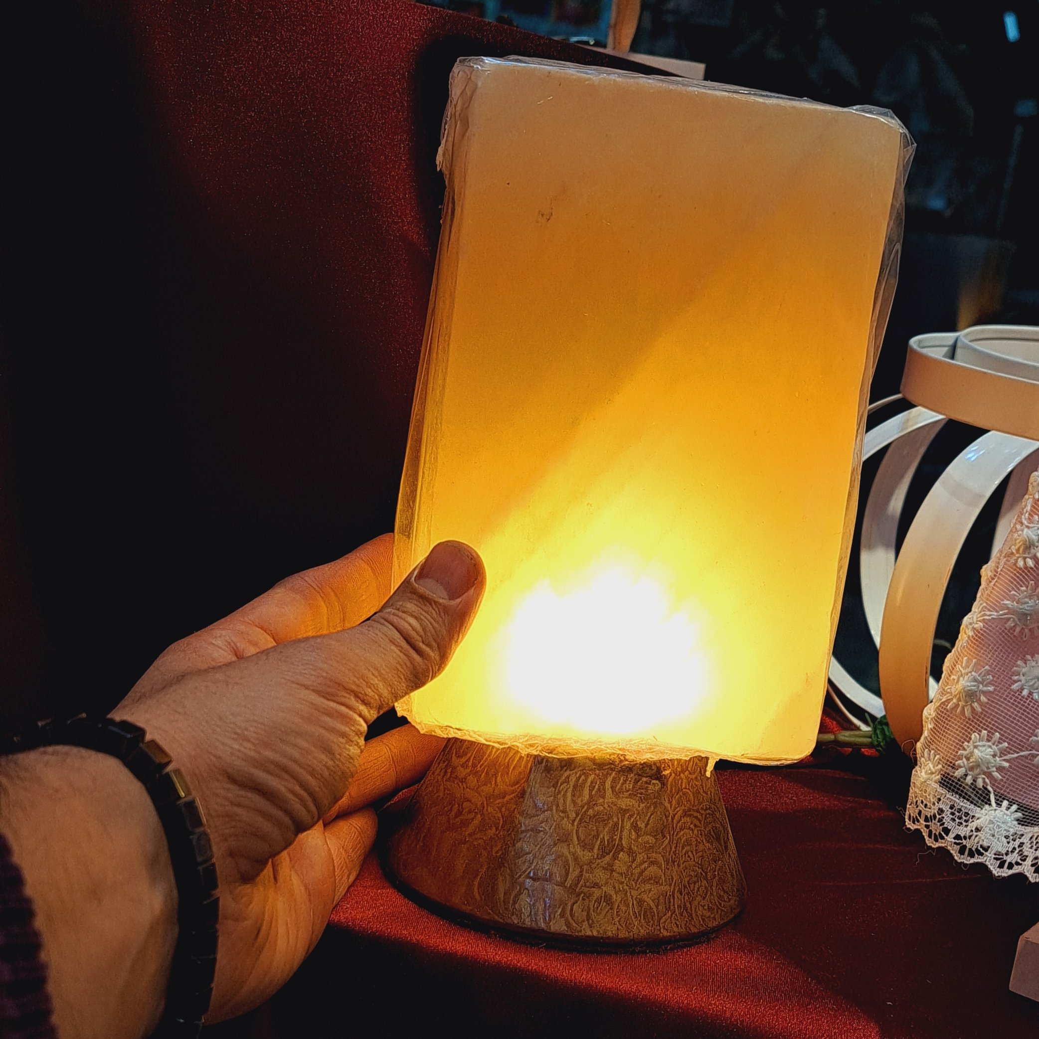اباژور نمک وارداتی چراغ خواب نمک سنگ نمک هیمالیا چراغخواب نمکی دفع انرژی منفی لوستر نمک چراغ خواب سنگ نمک