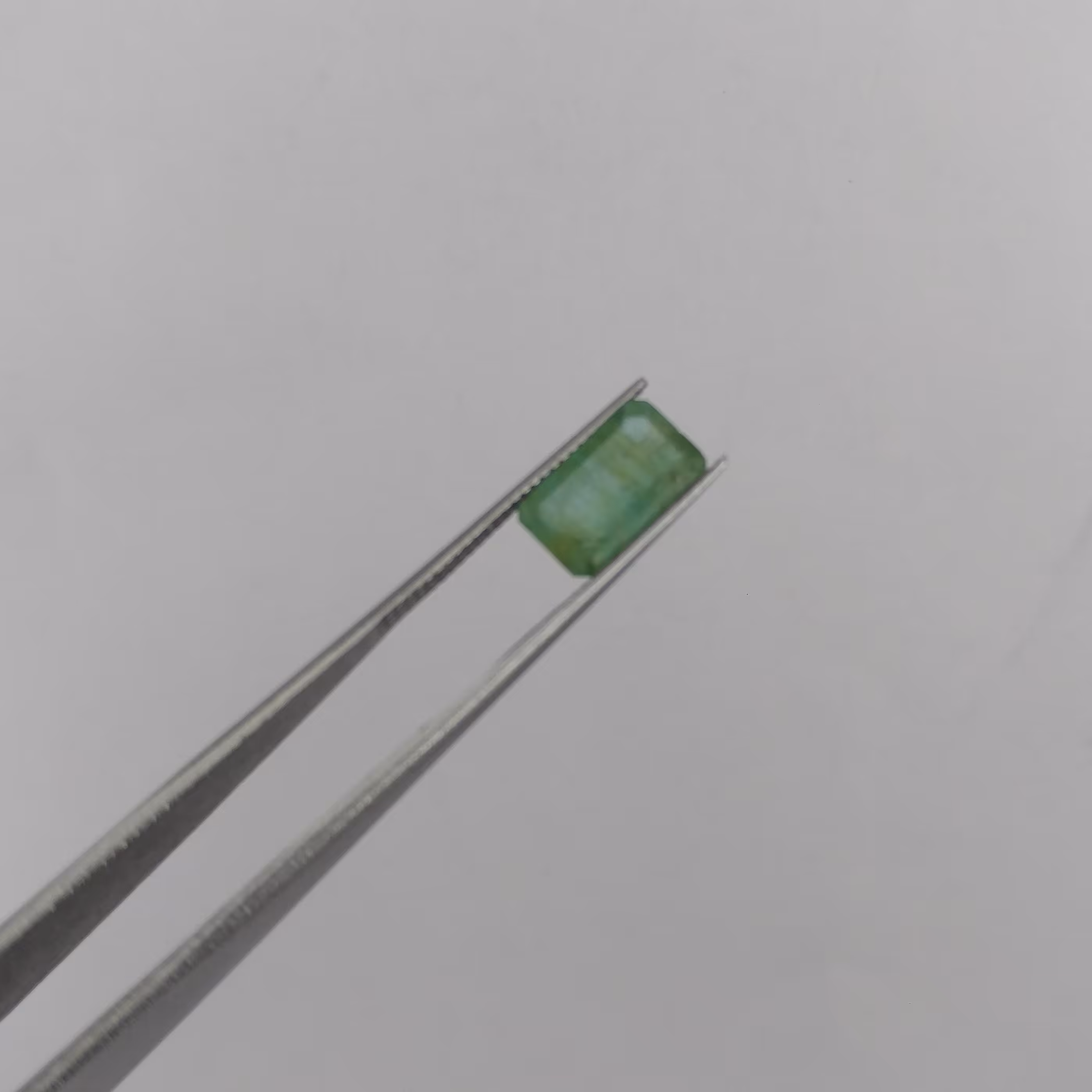 زمرد طبیعی 1.15 قیراطی افغانستان تراش باگت اصلی و معدنی