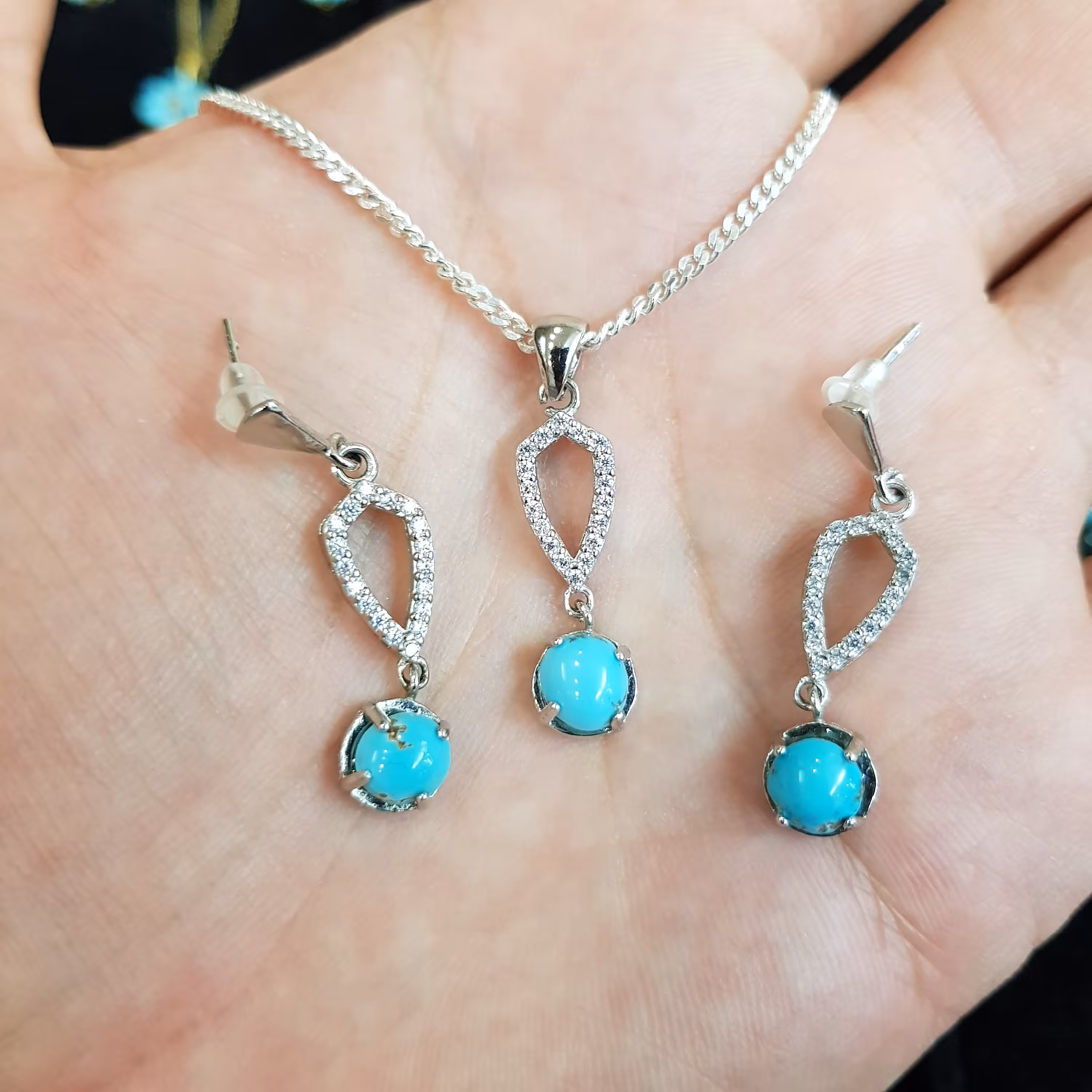 نیم ست نقره 925 مزین به فیروزه نیشابوری درجه یک