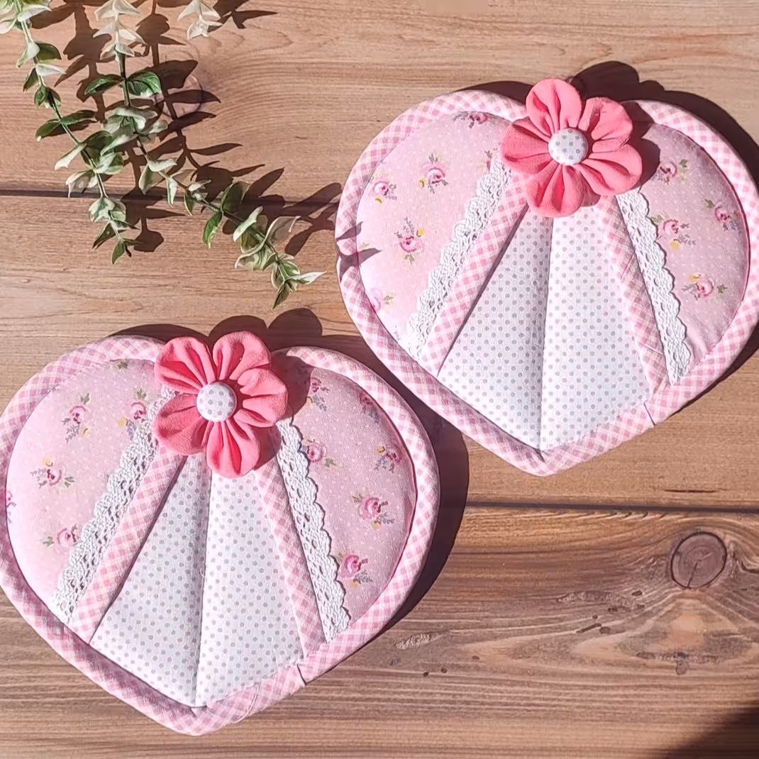 دستگیره قلبی با پارچه تترون   و کیفیت دوخت عالی طرح و رنگ قابل تغییر است 