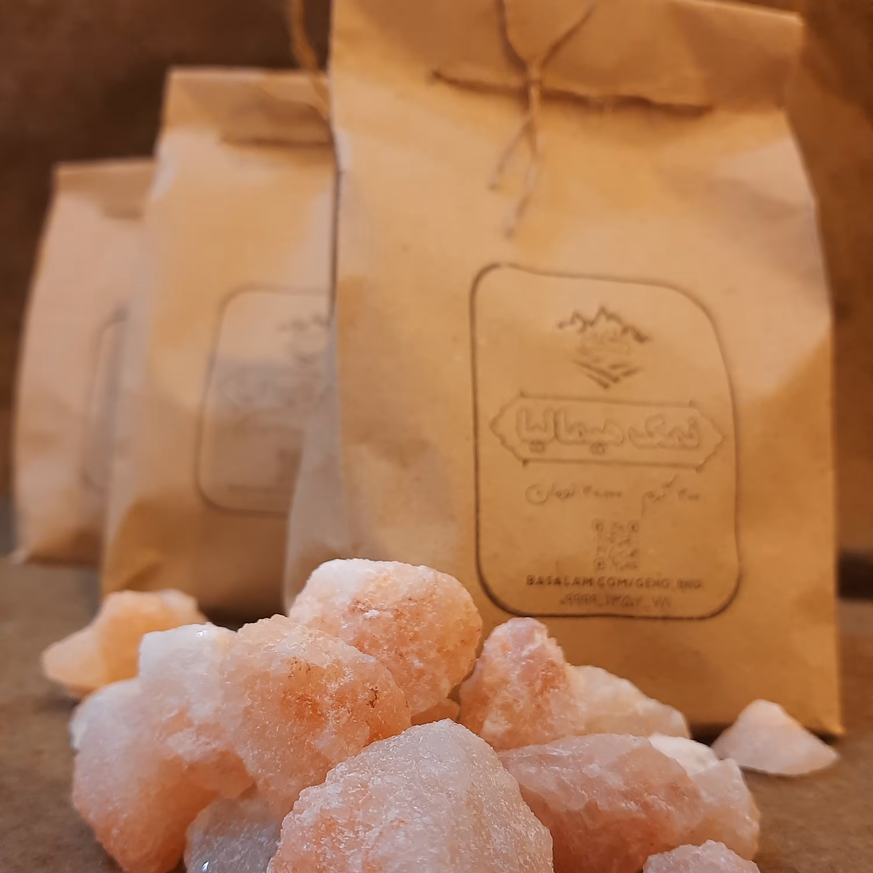 نمک صورتی 300 گرمی گنومارکت