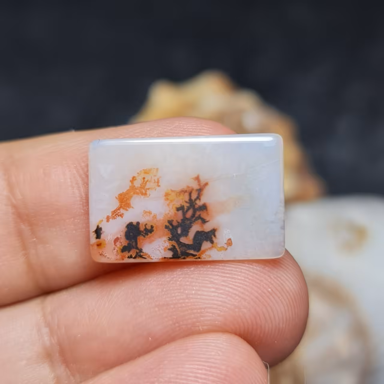  نگین فوق العاده زیبای سنگ صد درصد طبیعی عقیق شجر بسیار خاص معدنی 
کد 27999