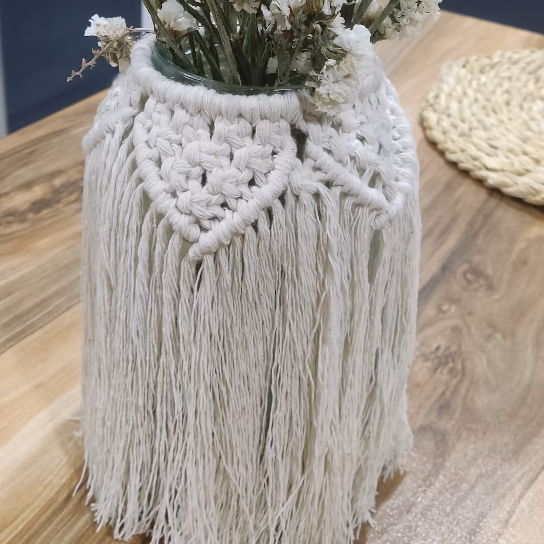 گلدان مکرومه بافی