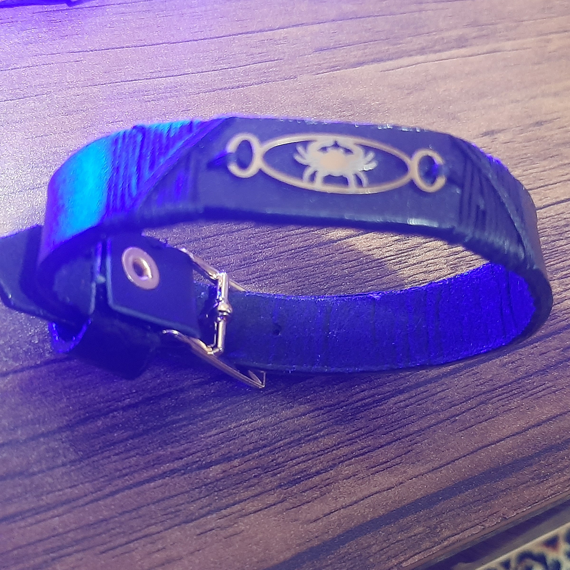 دستبند چرم طبیعی گاوی مدل ds140