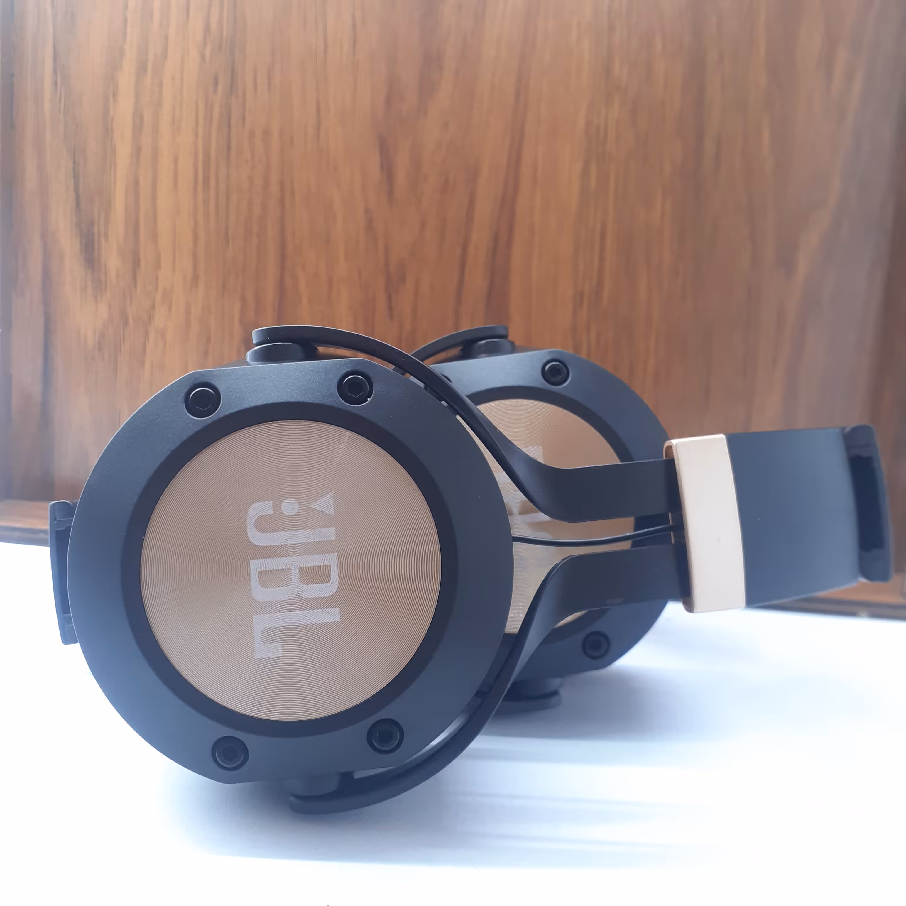 هدفون بلوتوثی طرح JBL