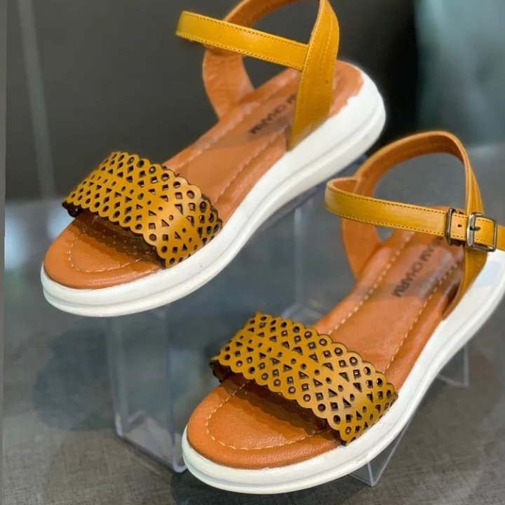 صندل زنانه چرم طبیعی