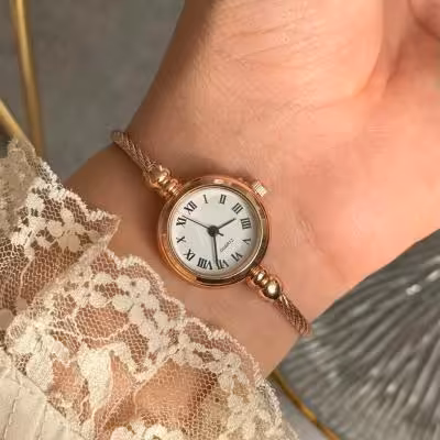 ساعت النگویی بنگل طرحی بسیار زیبا و شیک