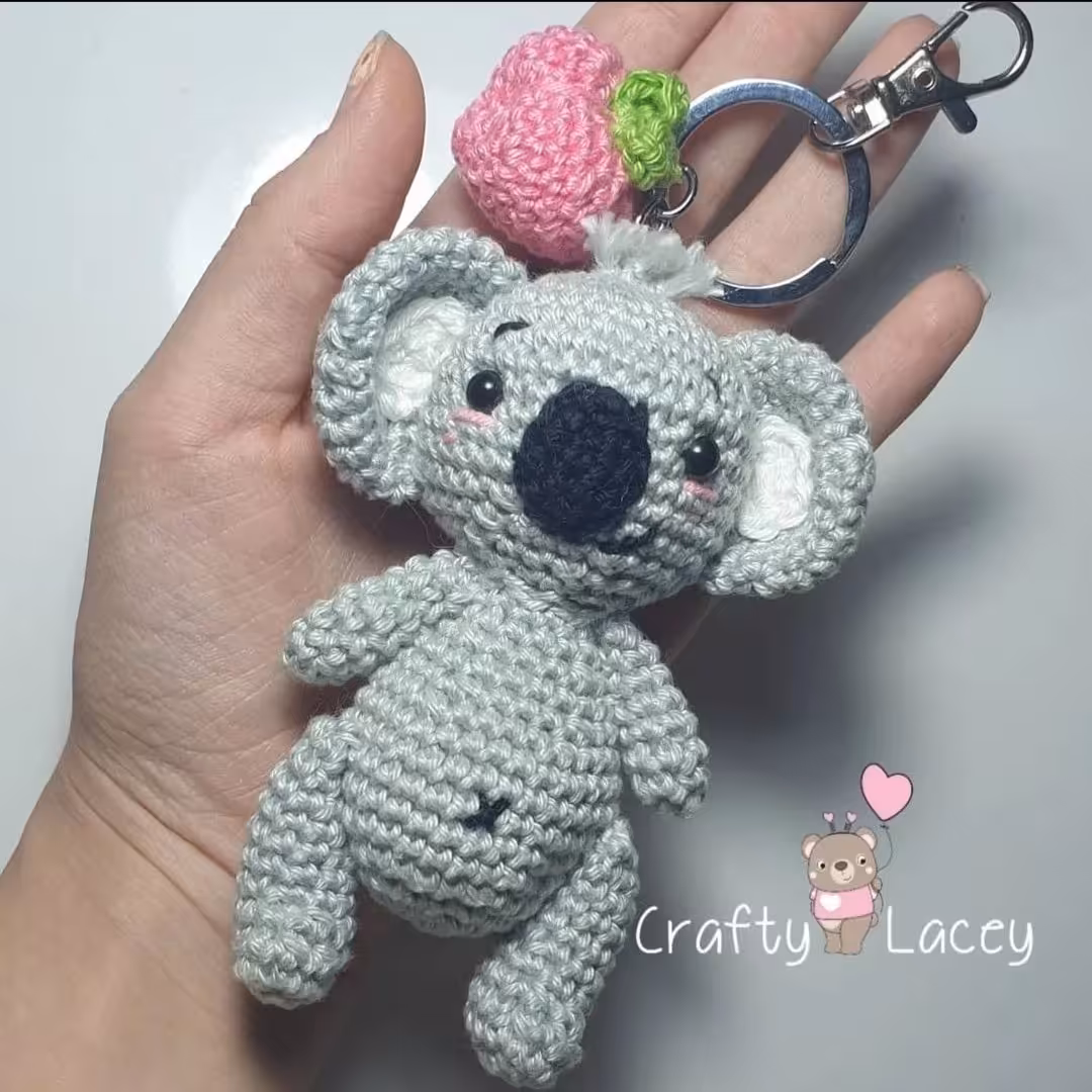 عروسک دستبافت آویز کوالا جمع و جور و بامزه مناسب هدیه به بزرگ و کوچیک