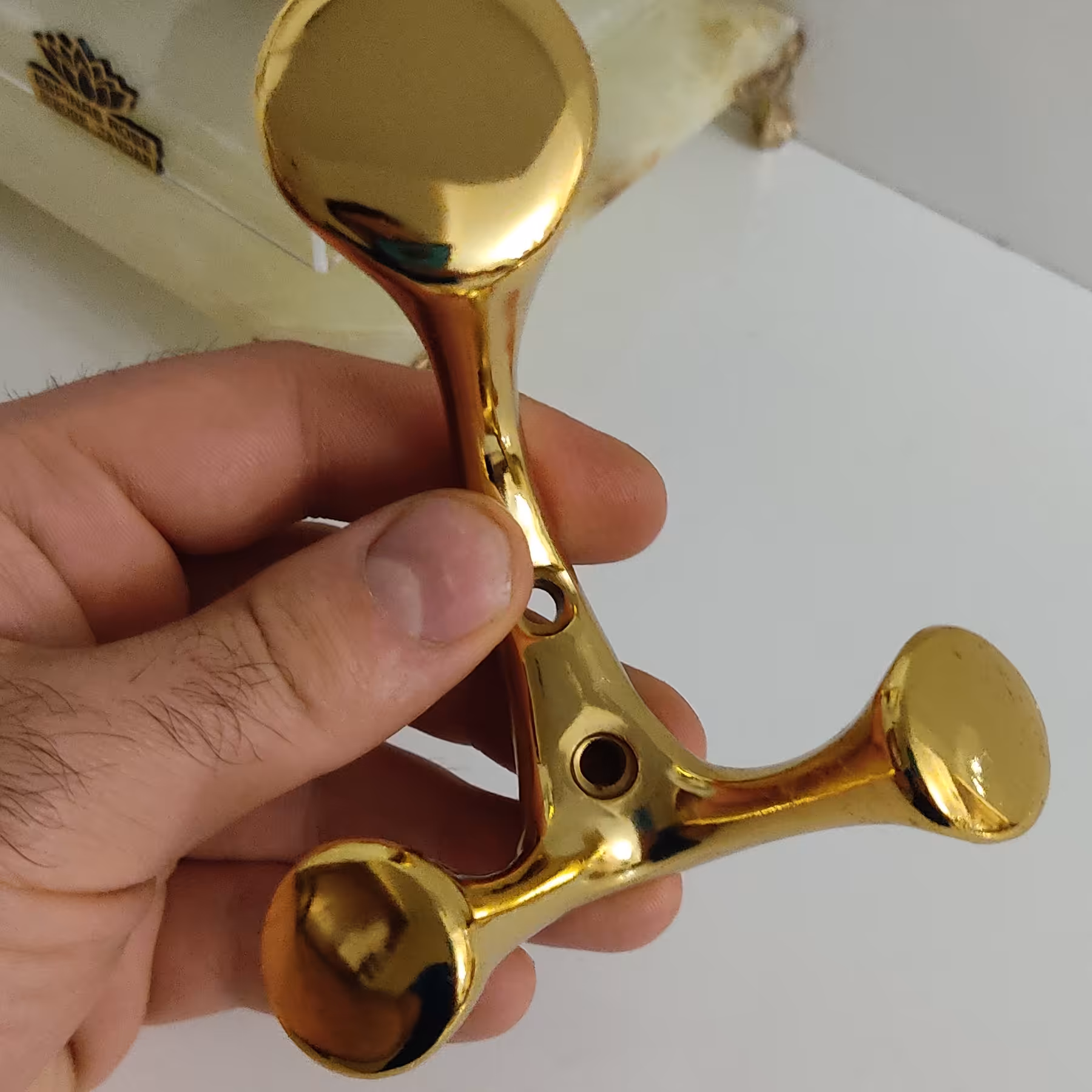 قلاب لباس گرد طرح مارلا  کد R100 آبکاری طلایی با 5 سال ضمانت 