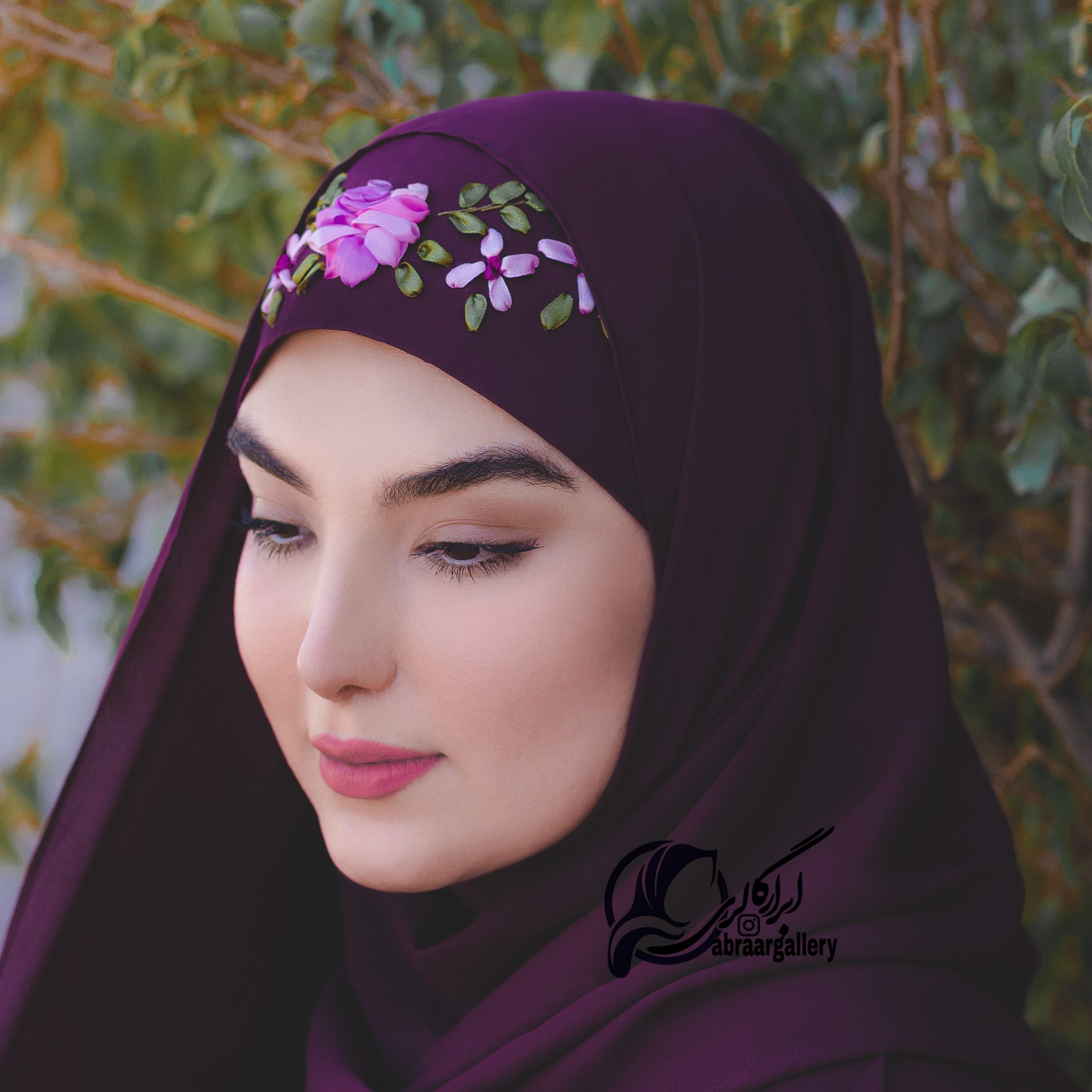 هدشال روباندوزی با دست گرد بادمجانی زیرسازی شده