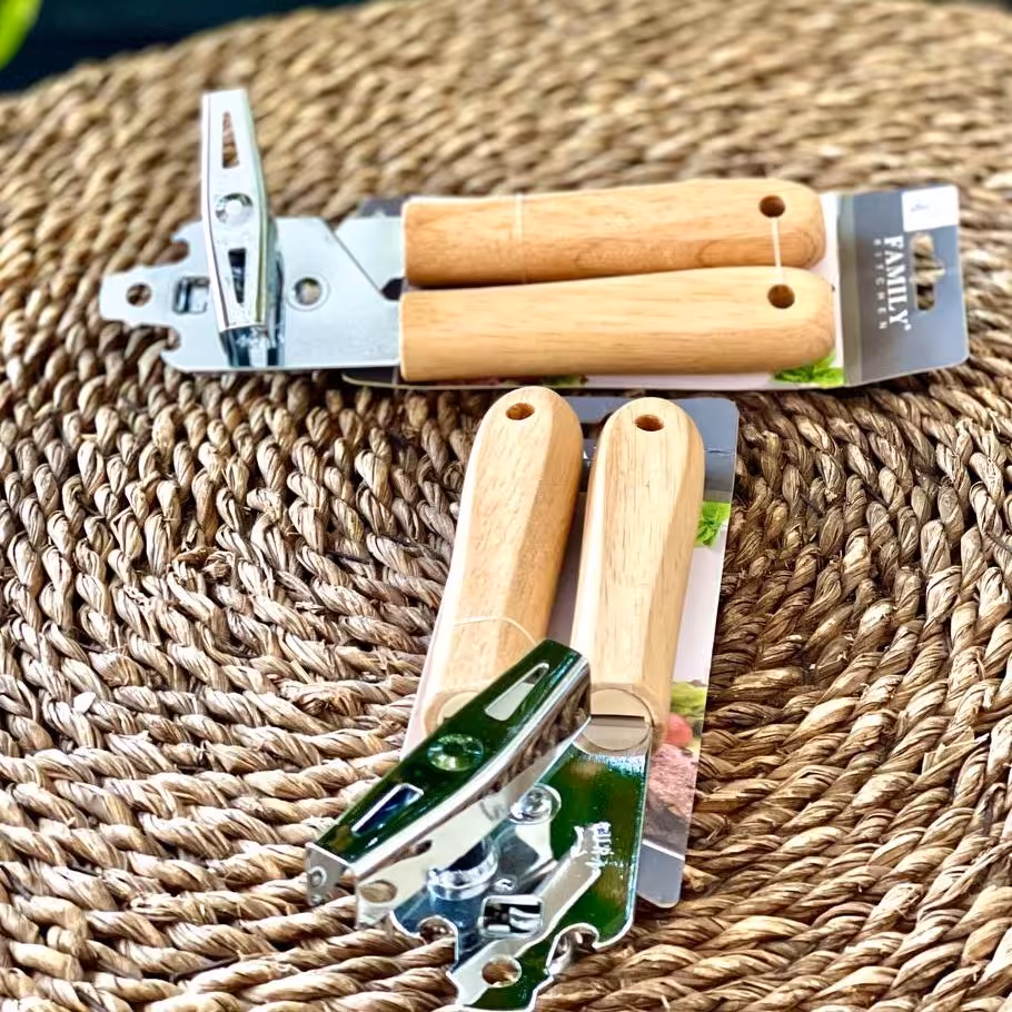 درب باز کن چوبی