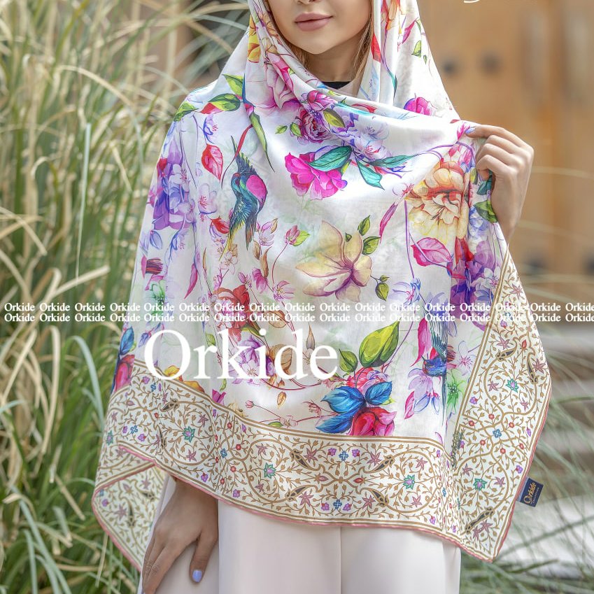 روسری رنگ روشن