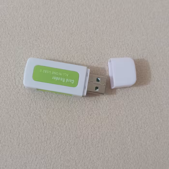 رم ریدر کیفیت عالی مناسب انواع رم و کارت حافظه 4 مدل رم میخوره رنگ سبز سفید در اکسسوری و لوازم جانبی عطائی