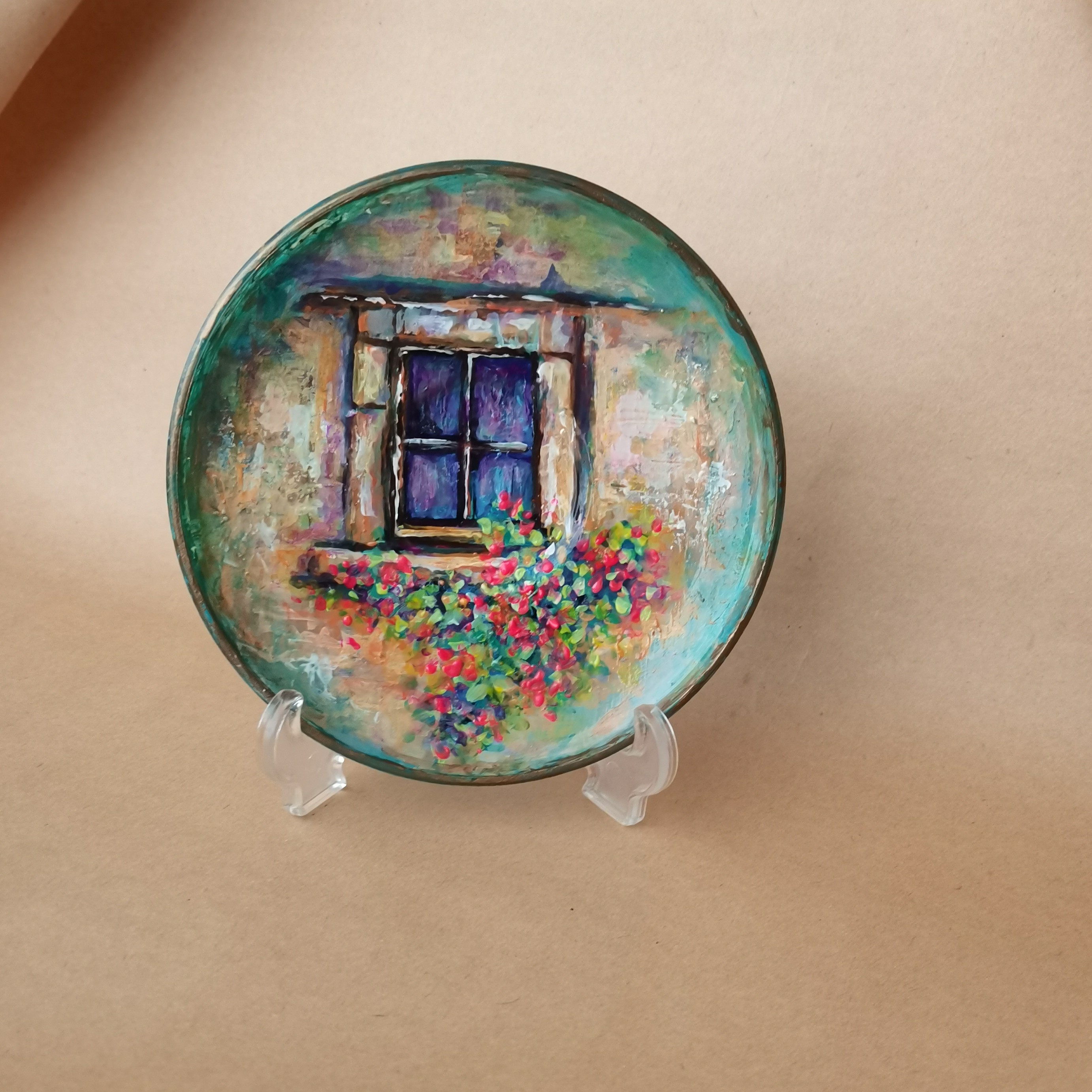 نقاشی روی نعلبکی با طرح بهاری