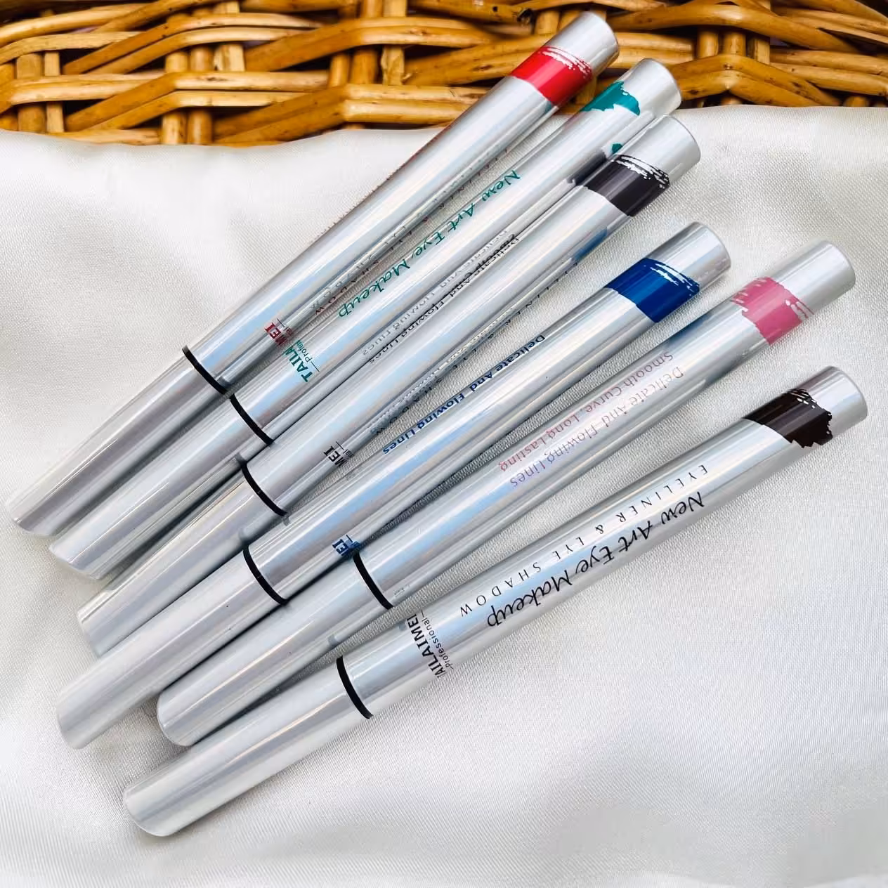 خط چشم رنگی اورجینال تایلامی 