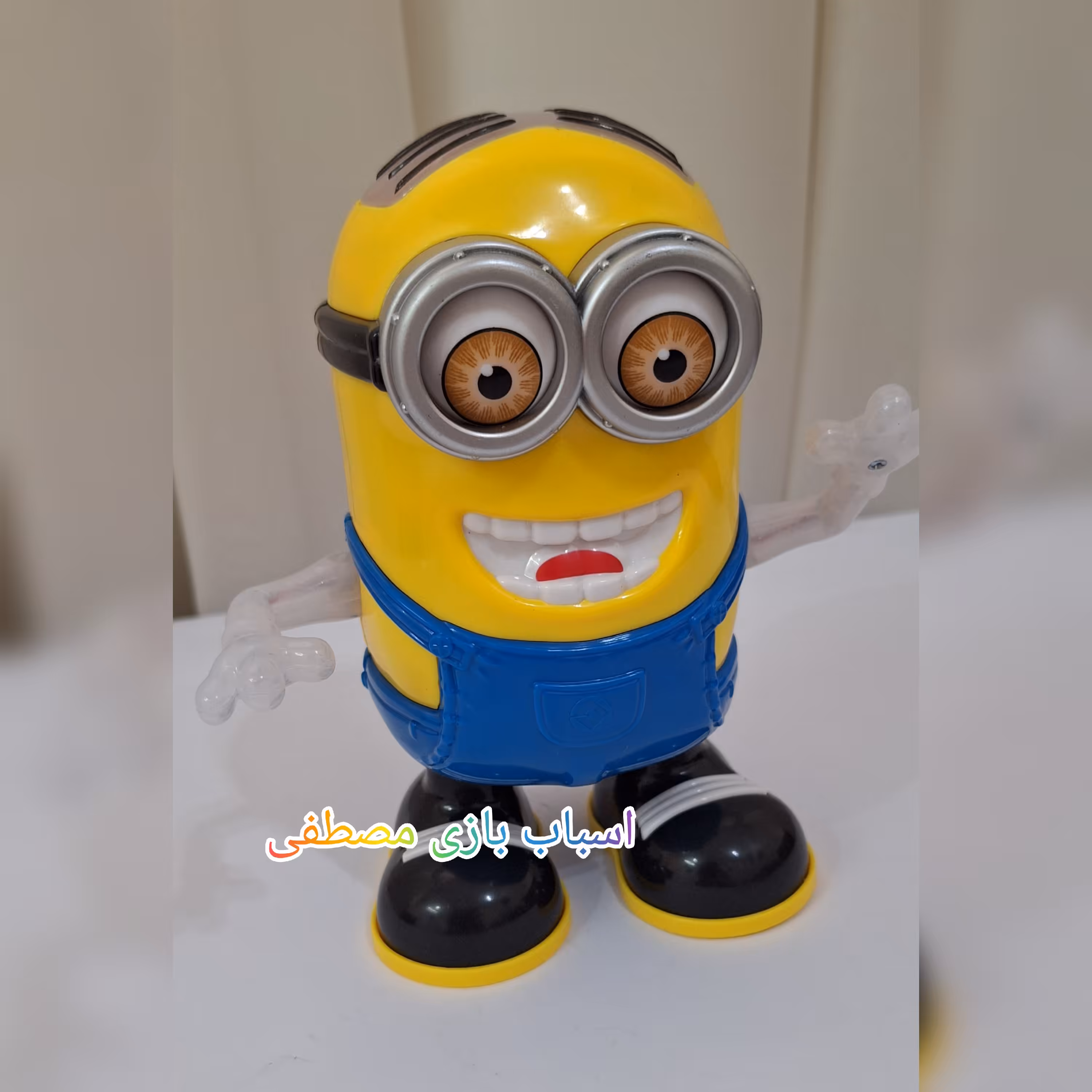 مینیون رقصنده موزیکال و چراغدار مینیوم 