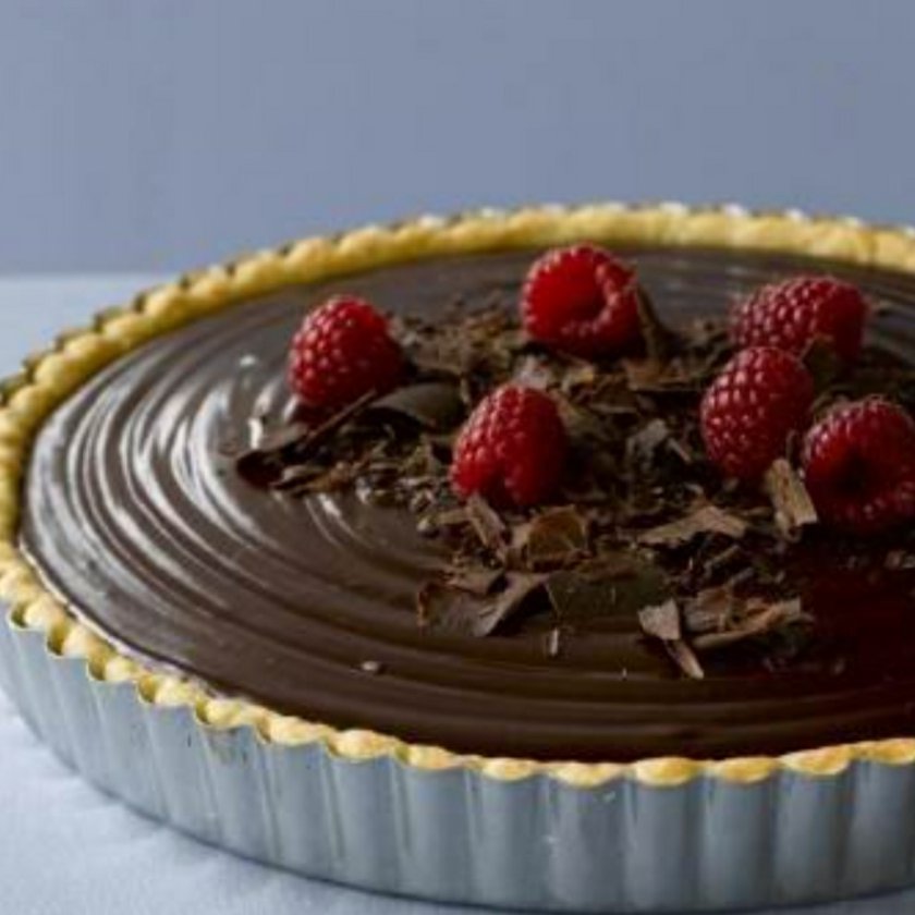 تارت شکلاتی  با رو کش گاناش و کرم پاتیسر  