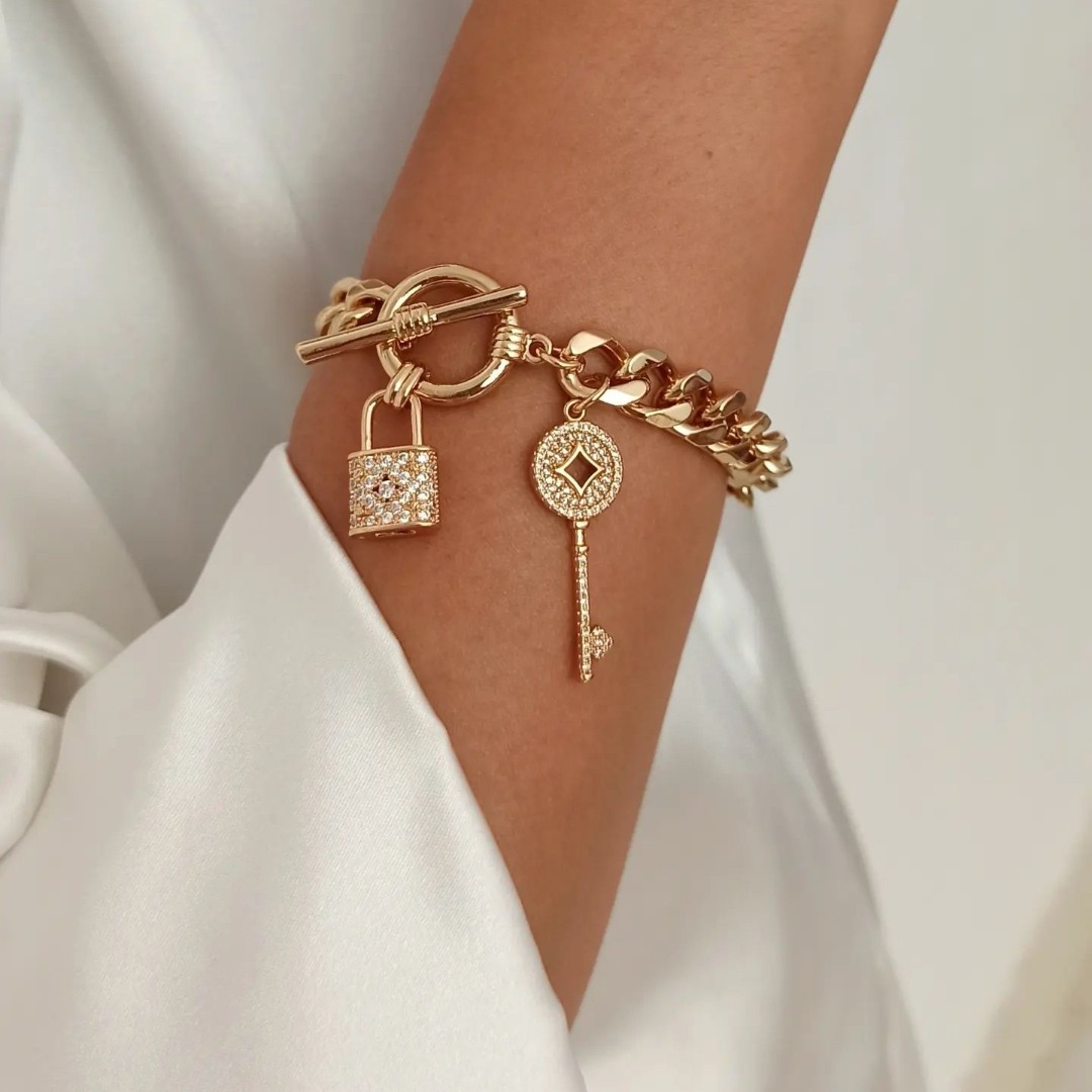 دستبند قفل تی طرح قفل و کلید 