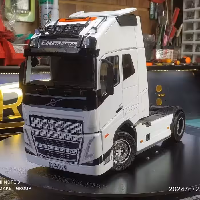 پک کیت ولوو اف اچ 540 مقیاس 1به14 بدون فیلم آموزشی 