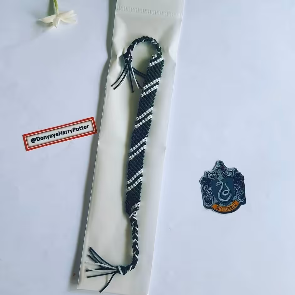 دستبند سبز گروه بندی اسلیترین هری پاتر با نخ دستبند