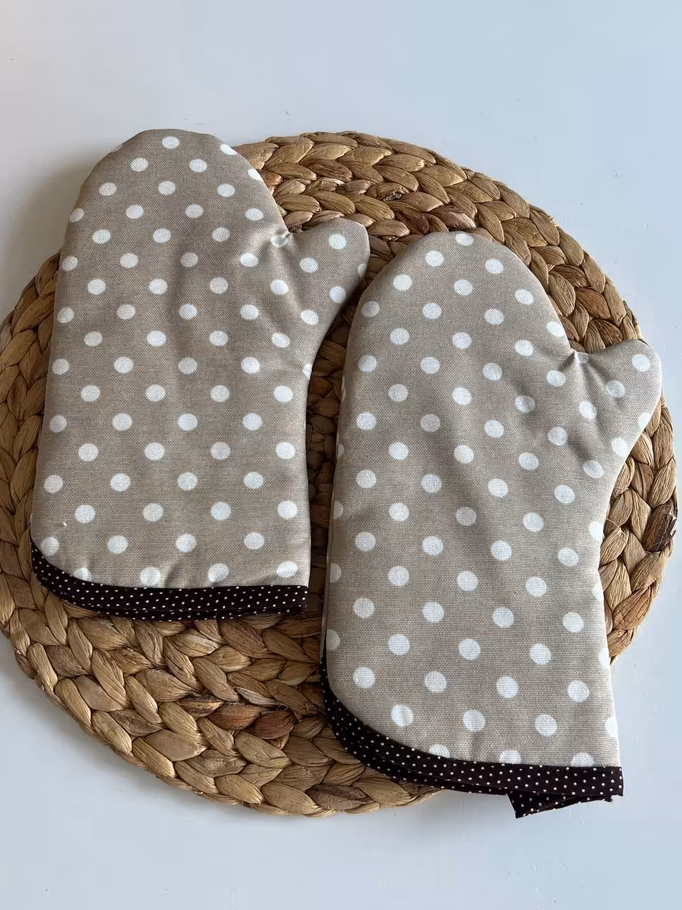 دستکش فر- طرح خالخالی نسکافه ای