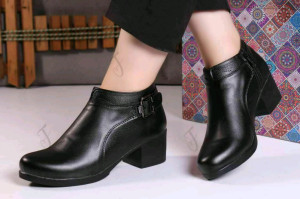 کفش زنانه نیم ساق