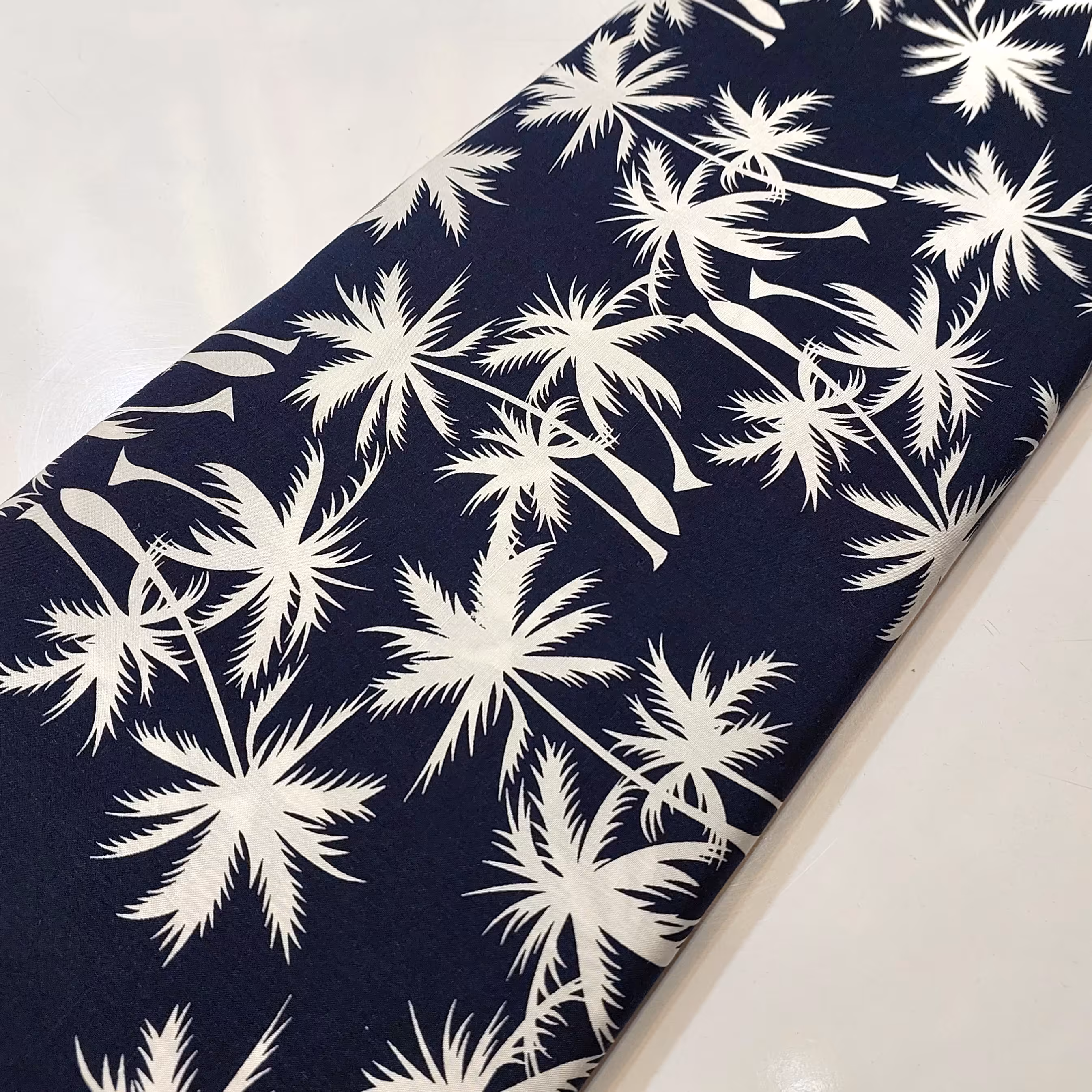 پارچه کودری خارجی طرح هاوایی (قیمت بر حسب 10 سانت می باشد) متری 140 تومان