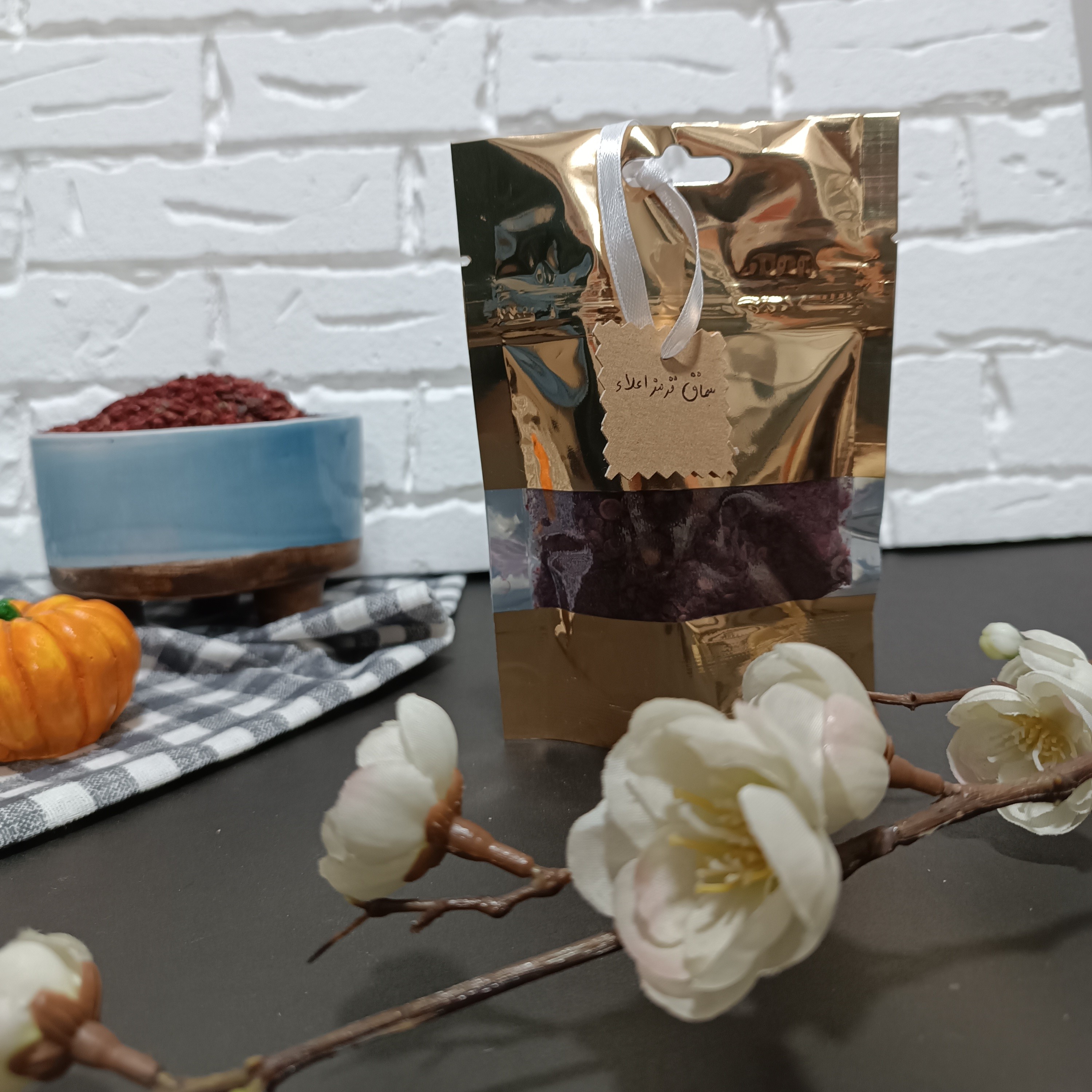 سماق قرمز درشت اعلا 50 گرمی