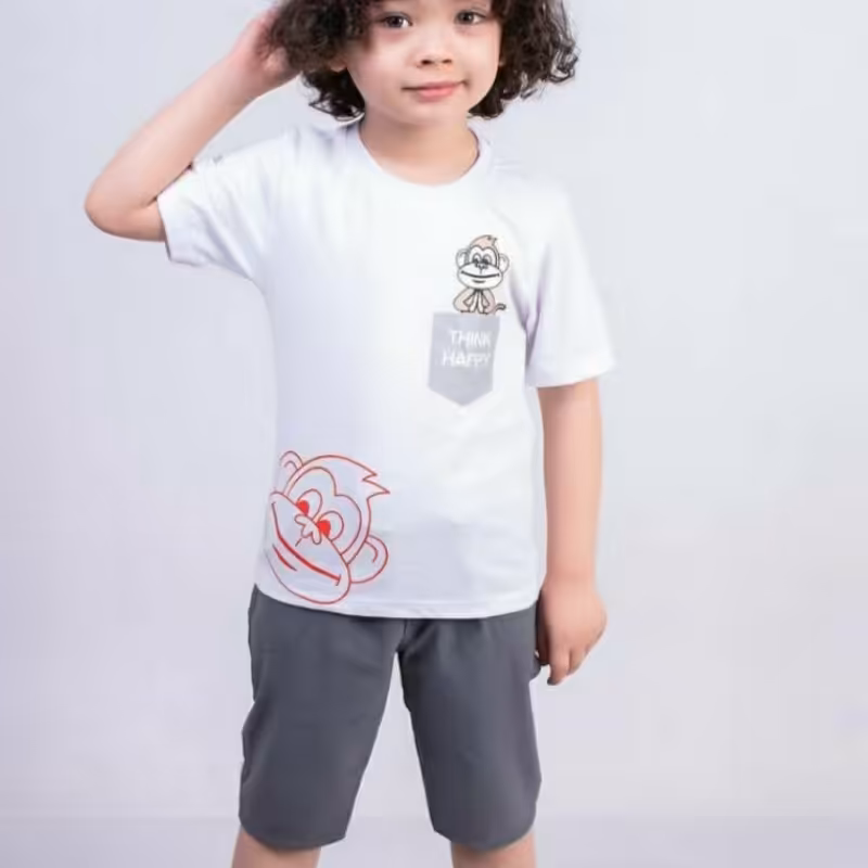 تیشرت و شلوارک 