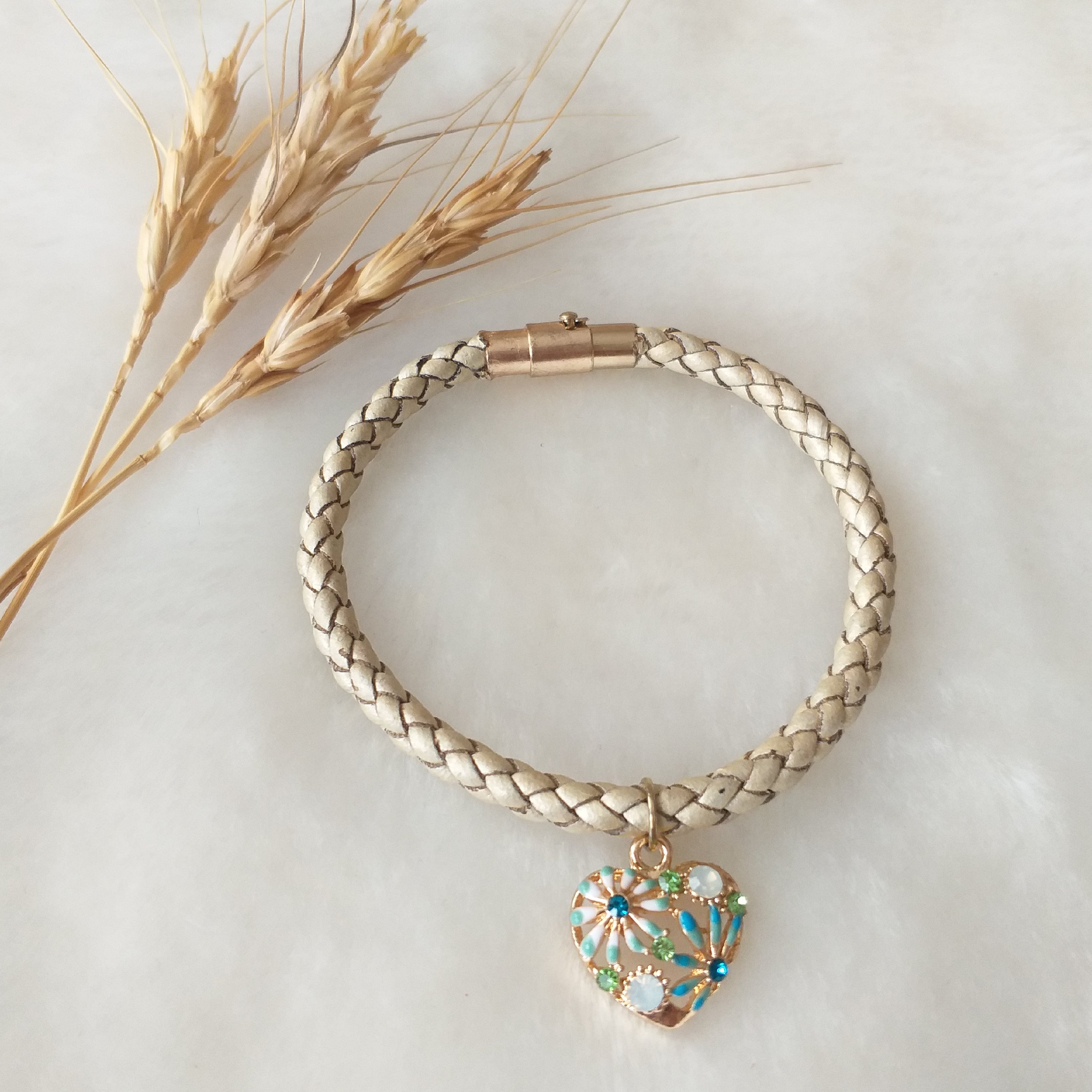 دستبند بافت چرم