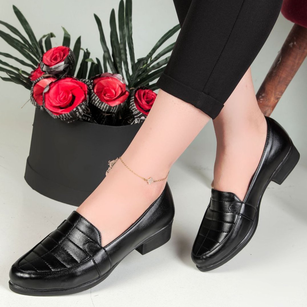 کد250
روی چرم صنعتی درجه یک
زیره پیوطبی
شیک و خوشپا
سبک و راحت
سایزبندی:37383940