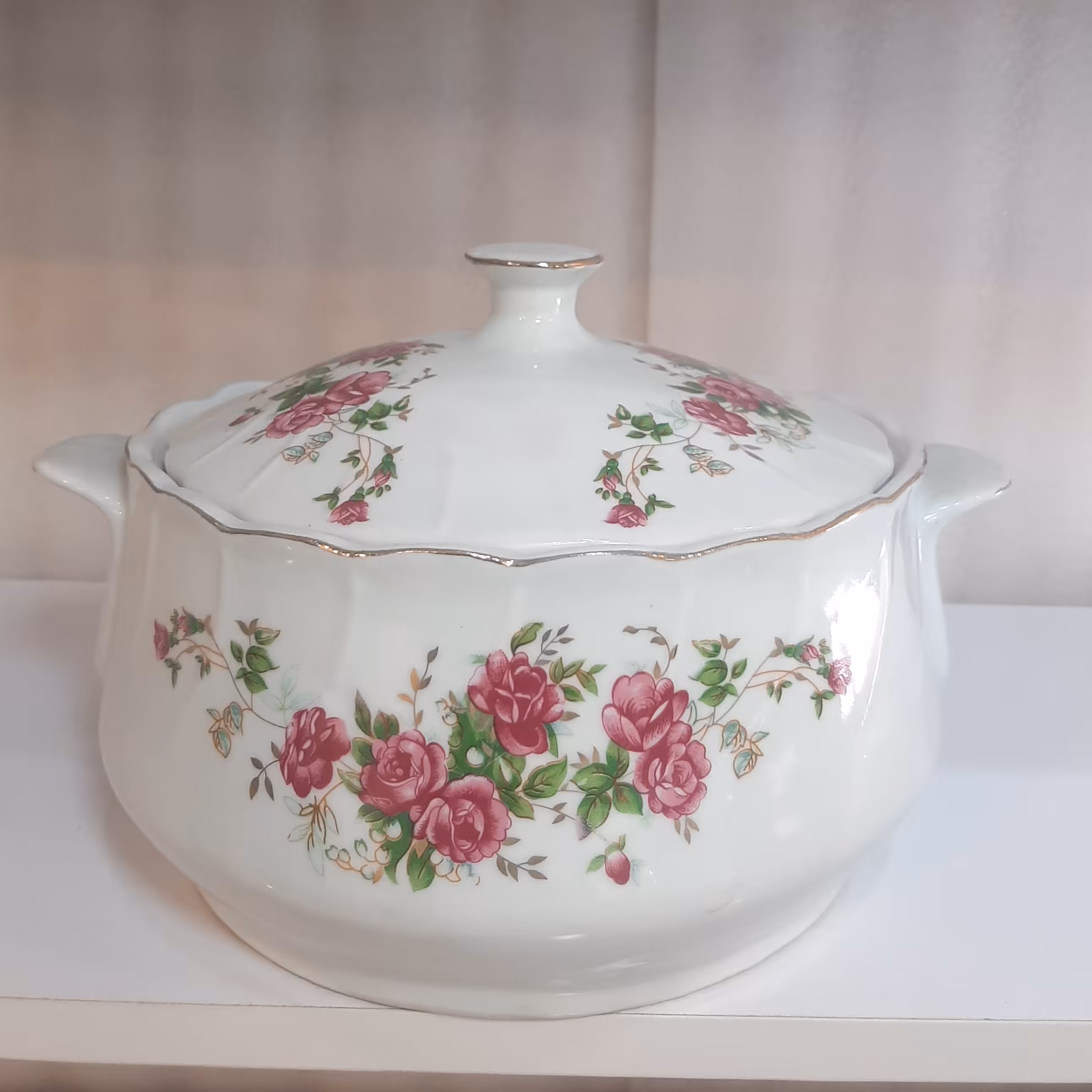 سوپ خوری گل درشت گل سرخی ایرانی قدیم