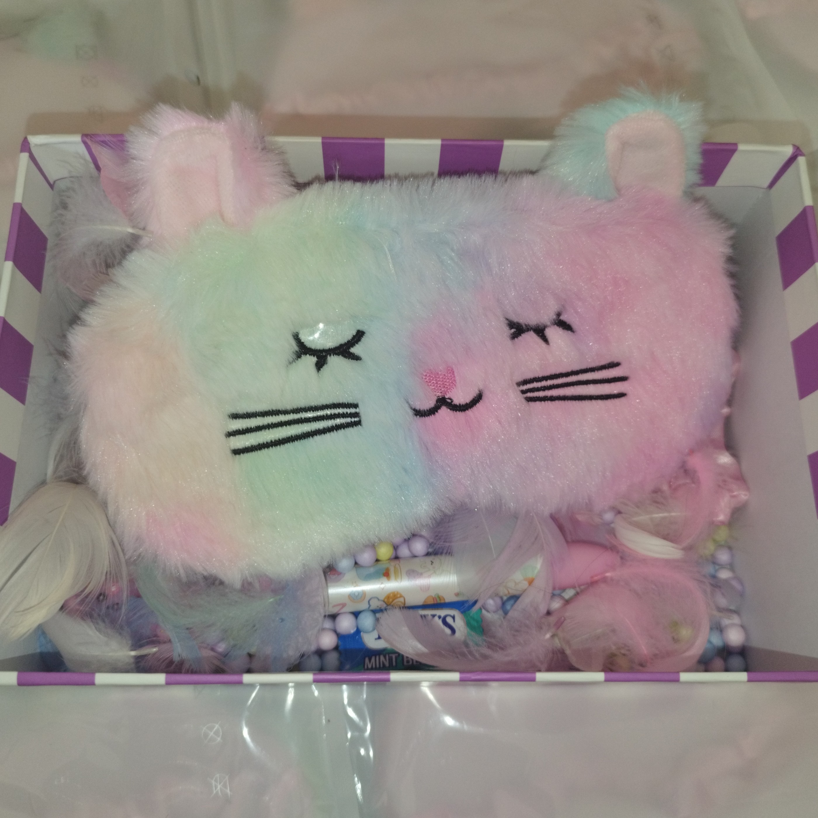 چشم بند فانتزی طرح پیشی چشم بسته