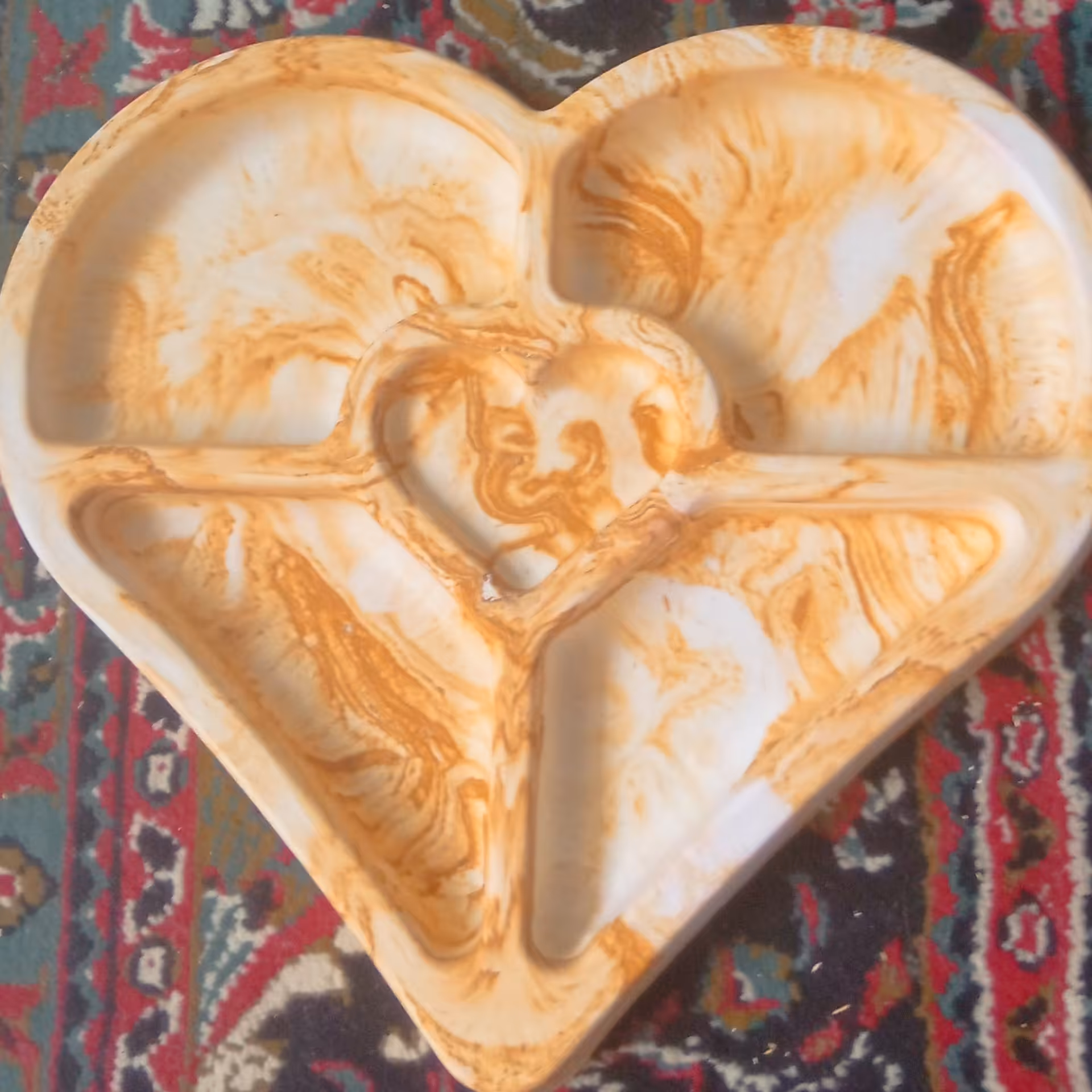 اردوخوری یا سینی مزه طرح قلب