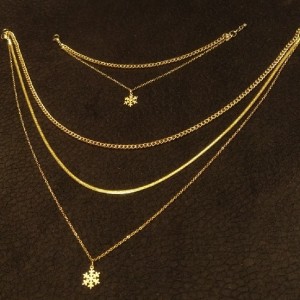 ست گردنبند سه لاین تمام استیل و دستبند با آویز برف