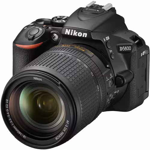 دوربین دیجیتال نیکون مدل Nikon D5600 Kit 18-140mm f/3.5-5.6 G VR