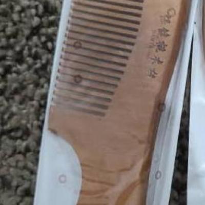 شانه چوبی دسته دار بامبو ضد موخوره