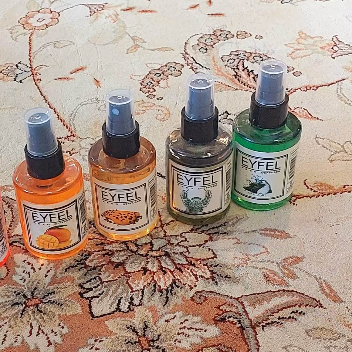 اسپری خوشبوکننده  ایفل هوا در رایحه های متنوع در وزن 110 میل