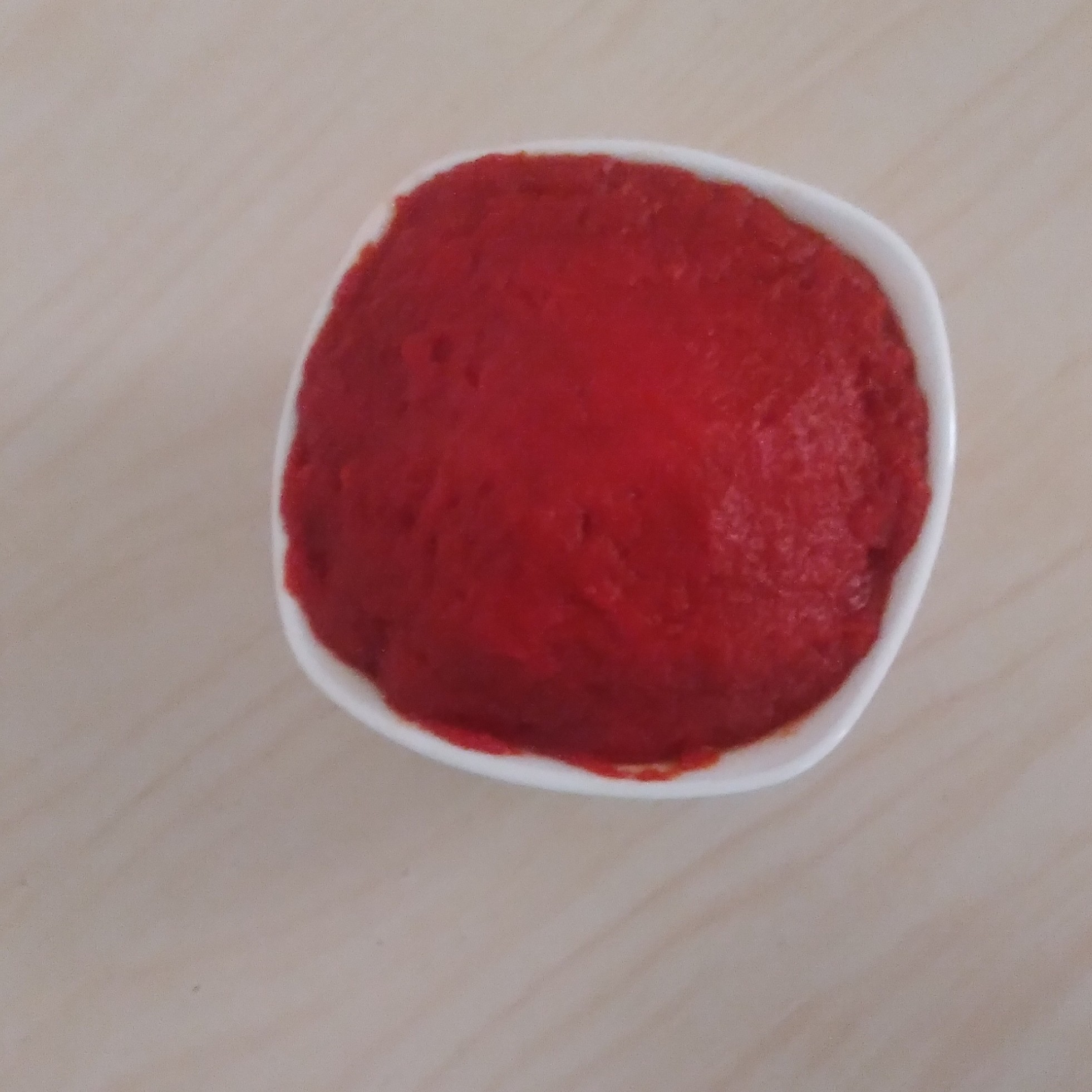رب گوجه فرنگی خانگی غلیظ و مقرون به صرفه با طعم و رنگ عالی تازه و کاملا بهداشتی